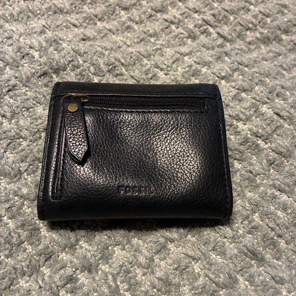 Fossil Brand Small Flap Wallet - Picture 1 of 5